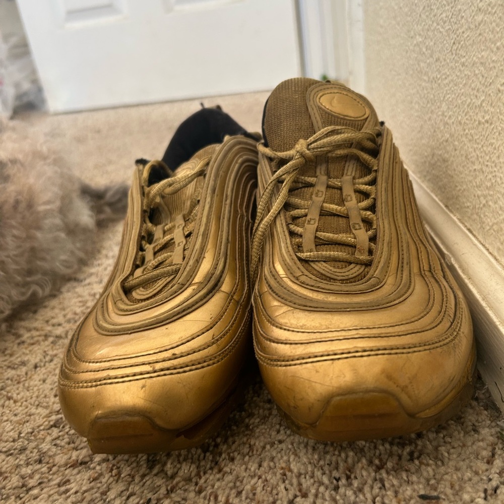 Nike Gold Men's Athletic Shoes